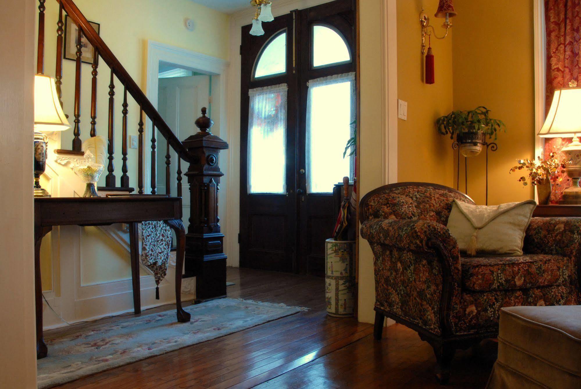 Arbor View House Bed And Breakfast East Marion Exterior photo
